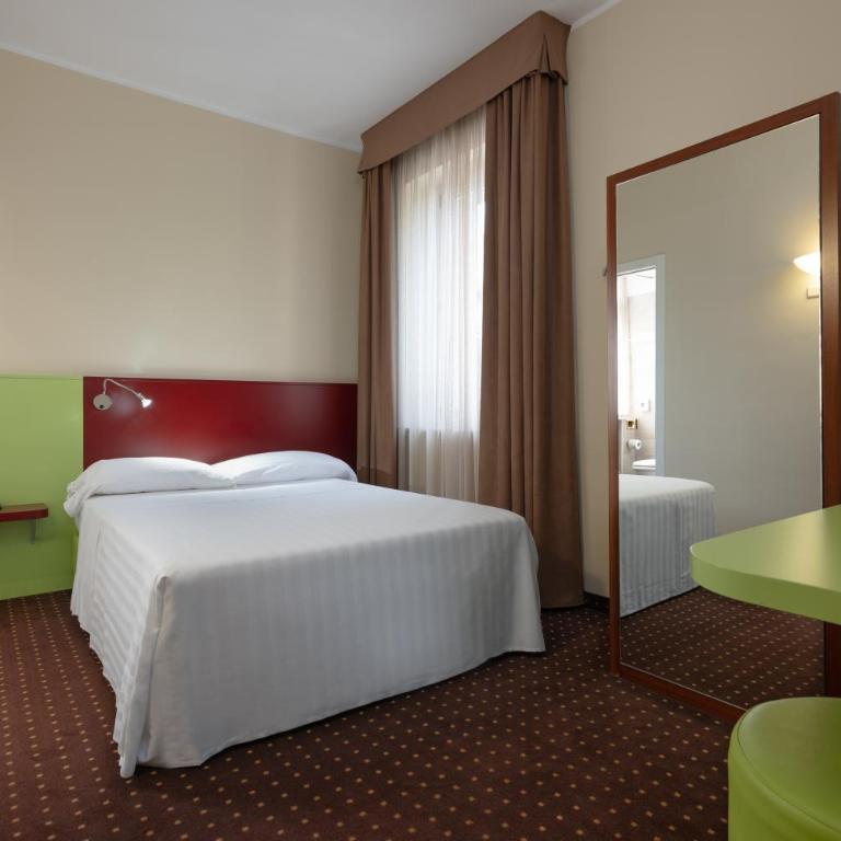 Hotel Toscanini - Camera Queen Standard - 3