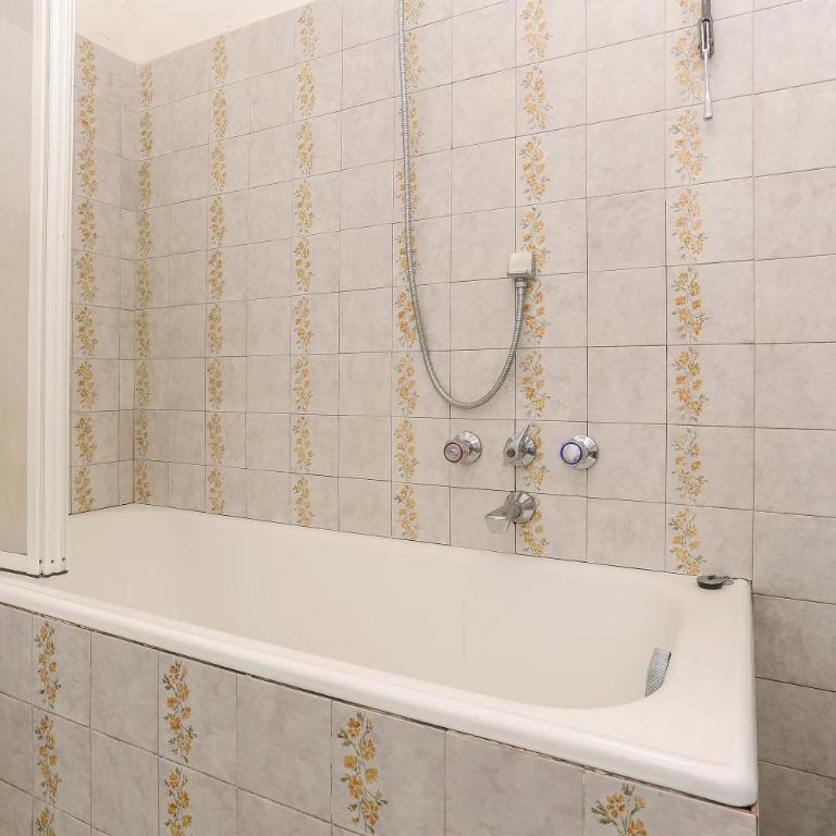 Santa Croce - One-Bedroom Apartment - 2
