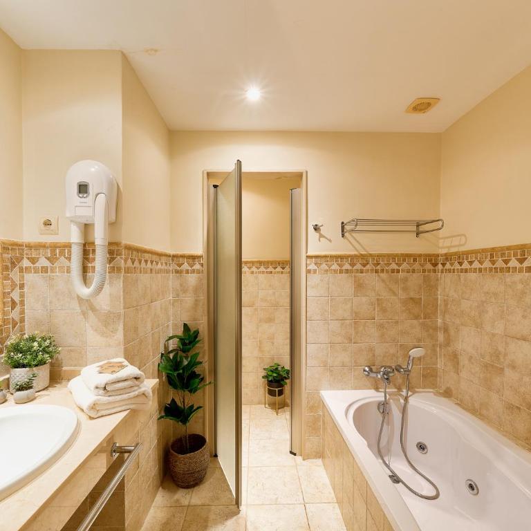 SANTA CRUZ SUITE Jardín con vistas Mijas Costa - One-Bedroom Apartment - 14