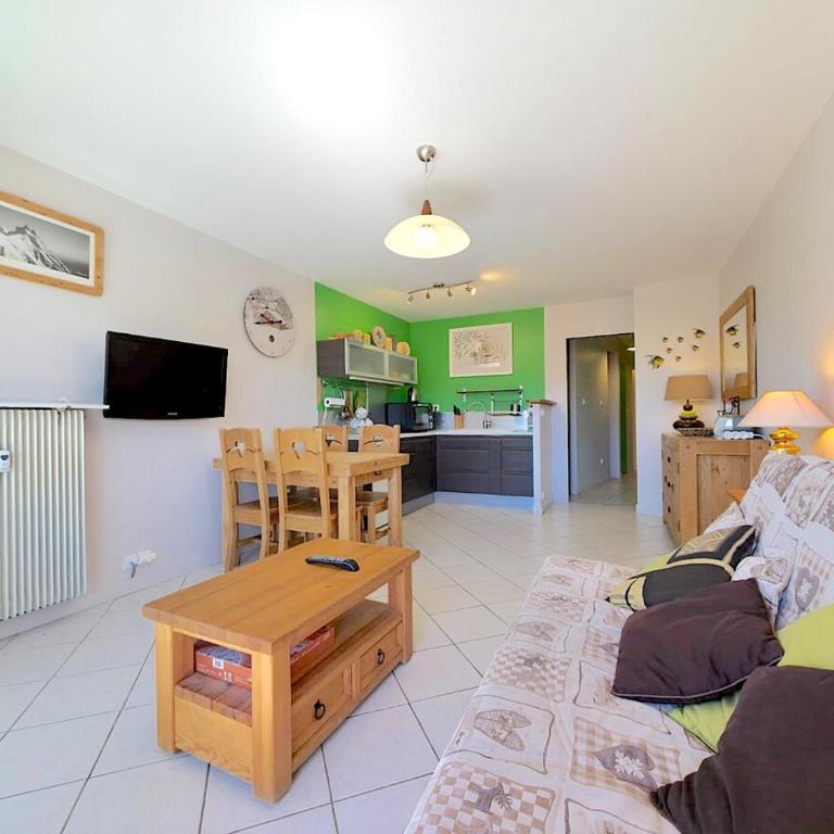 Grand T2 lumineux avec parking - 4 personnes - Appartement 1 Chambre - 16