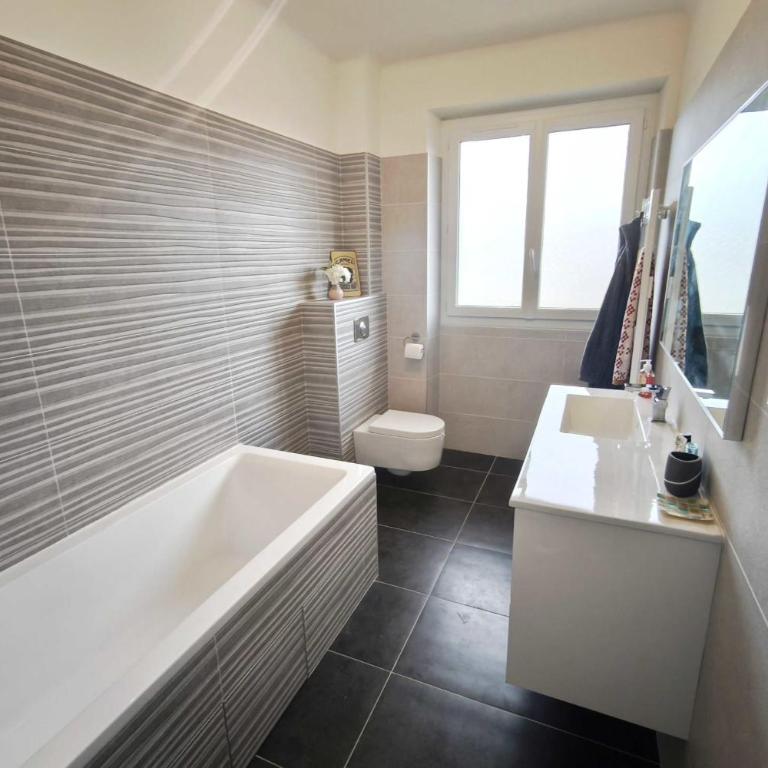 Charming T3 with balconies in Ajaccio - Appartement - 9