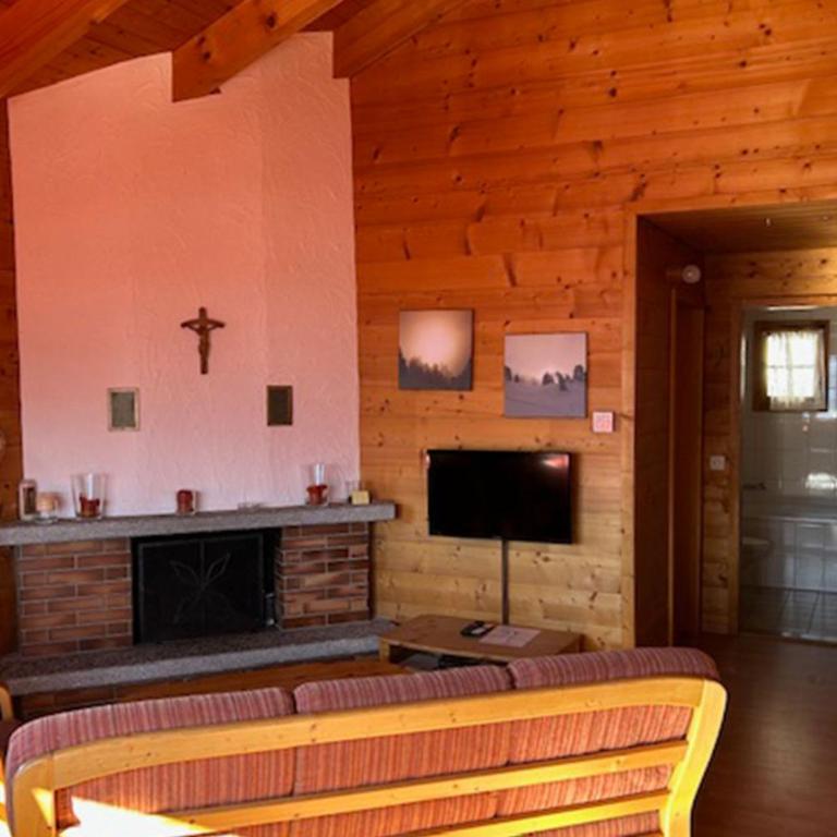 Chalet Val Roc - Dachwohnung West - Apartment mit 2 Schlafzimmern und Balkon - 11