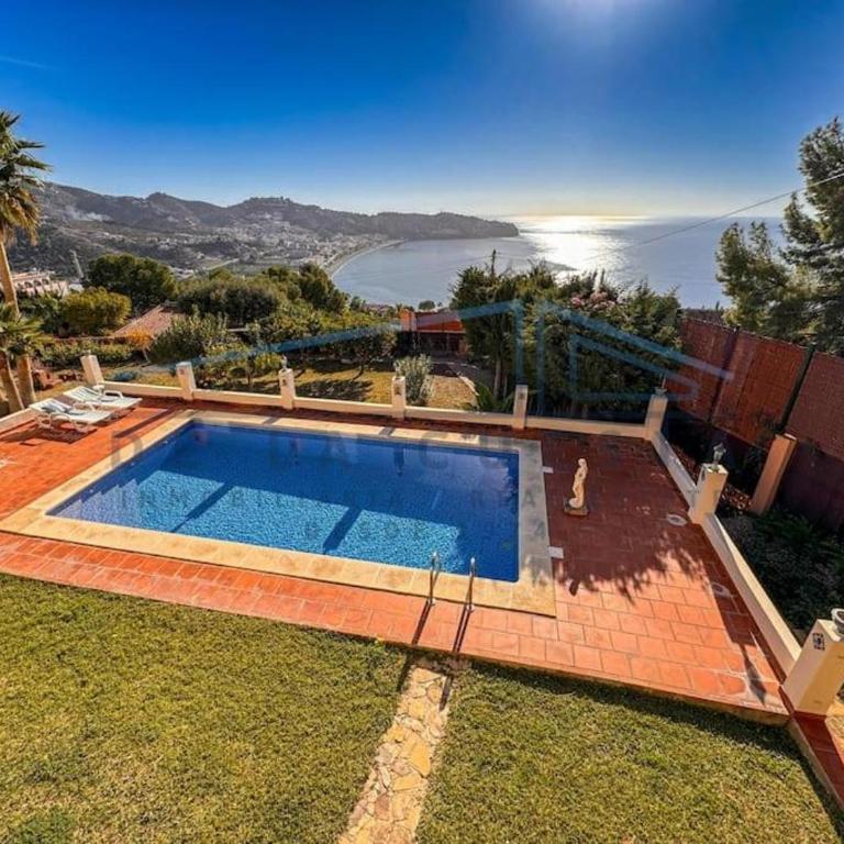 Villa Marietta, private pool villa with sea views and terrace, perfect for families and remote stays - Casa de 3 dormitorios - 1
