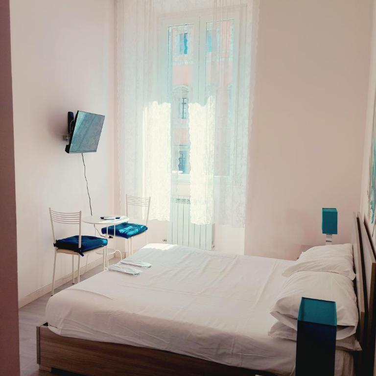 San Giovanni Rooms Roma - Camera Tripla Standard - 8