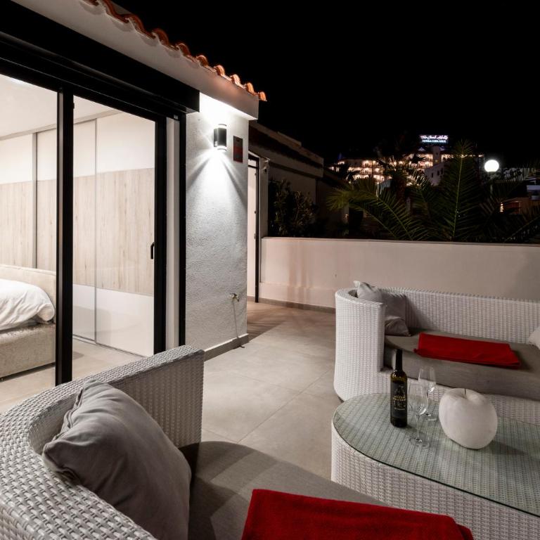 Modern 3 Bedroom Villa with Hot Tub in Costa Adeje - Villa de 3 dormitorios - 16