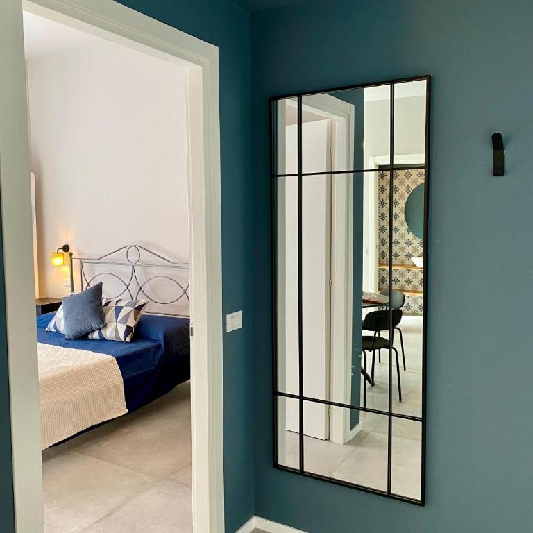 Rolli & Caruggi - One-Bedroom Apartment - 2