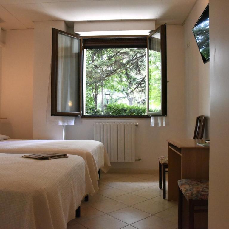 Hotel Livio - Camera Doppia con Letti Singoli - 4