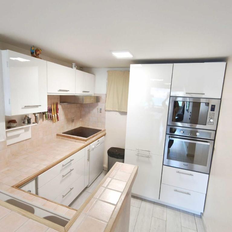 Bright apartment 3 minutes from the beach - Appartement - 6