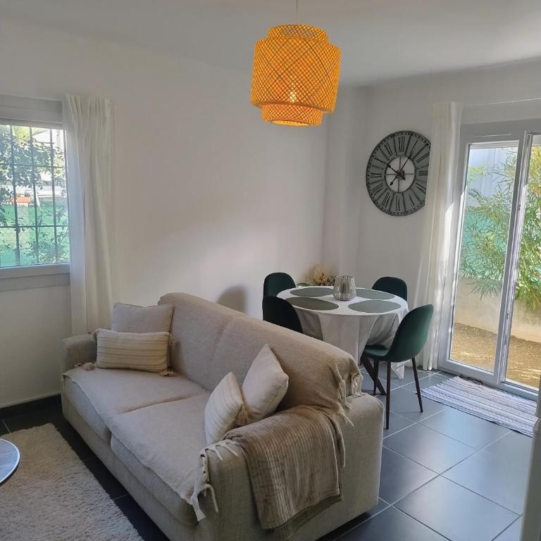 Cocon entre plage et centre ville avec jardinet - One-Bedroom Apartment - 10