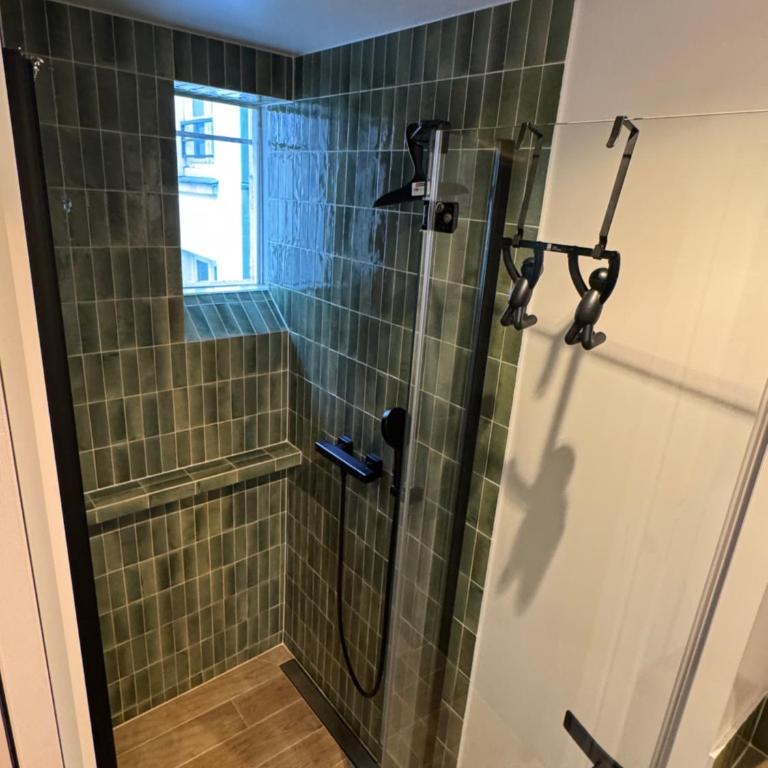 Elevator - Bright 1BR in the heart of hip Paris, Montorgueil - One-Bedroom Apartment - 6