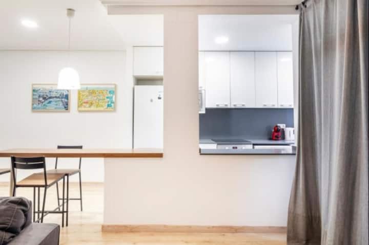 Centrico, 2 habitaciones, confort ascensor,wifi AC - Two-Bedroom Apartment - 19