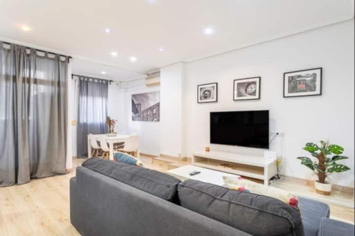 Centrico, 2 habitaciones, confort ascensor,wifi AC - Two-Bedroom Apartment - 1