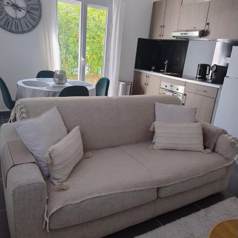 Cocon entre plage et centre ville avec jardinet - One-Bedroom Apartment - 14
