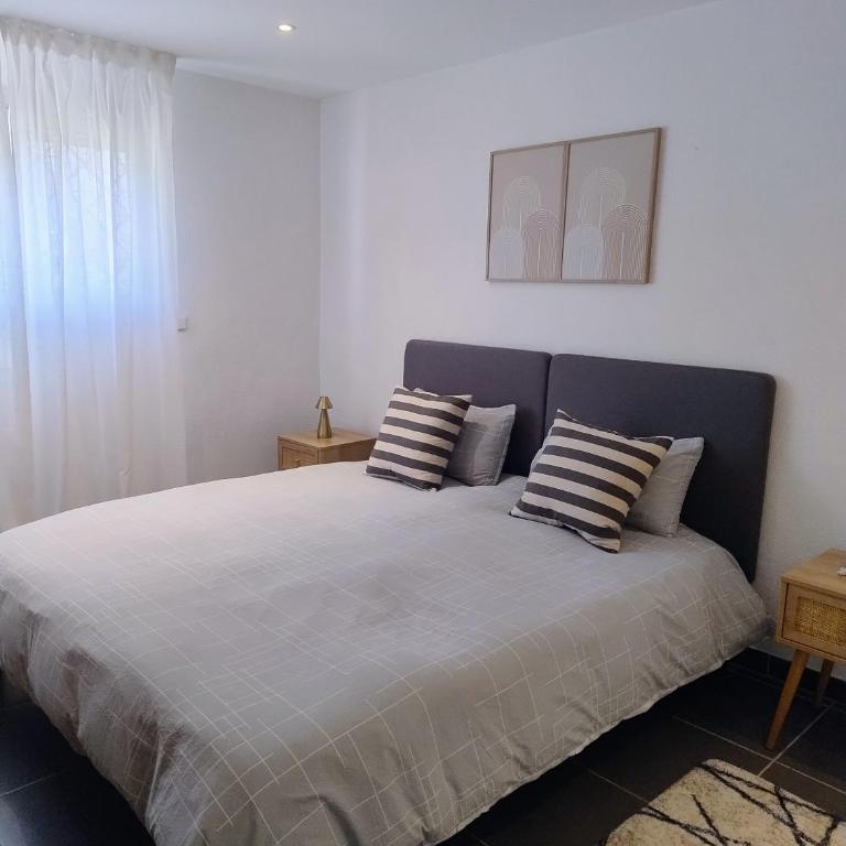 Cocon entre plage et centre ville avec jardinet - One-Bedroom Apartment - 15