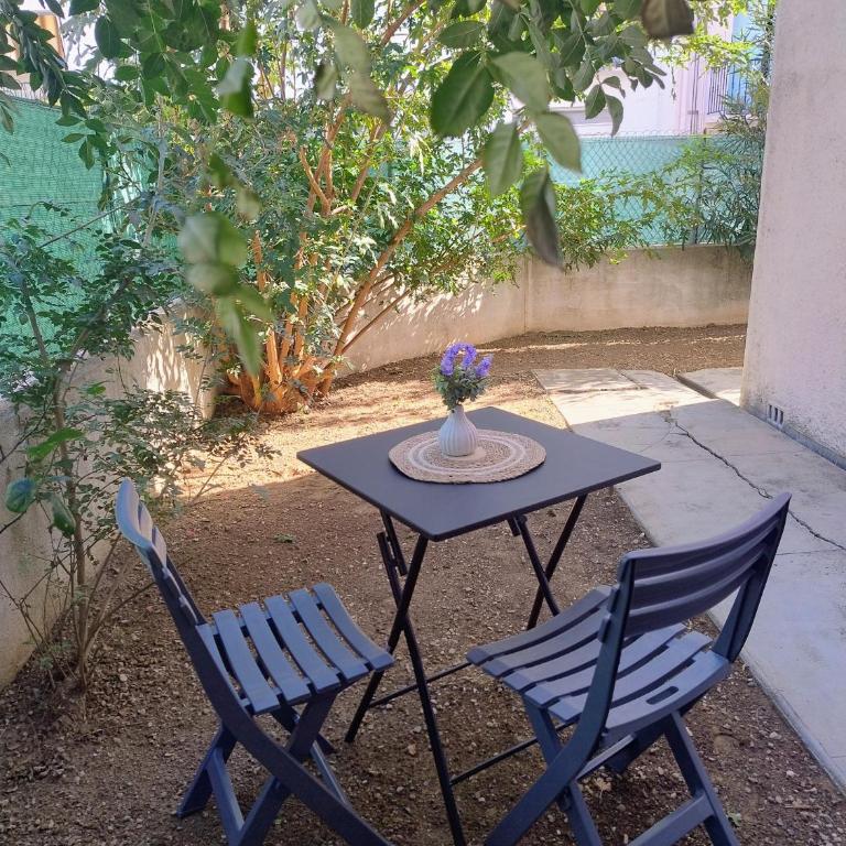 Cocon entre plage et centre ville avec jardinet - One-Bedroom Apartment - 16