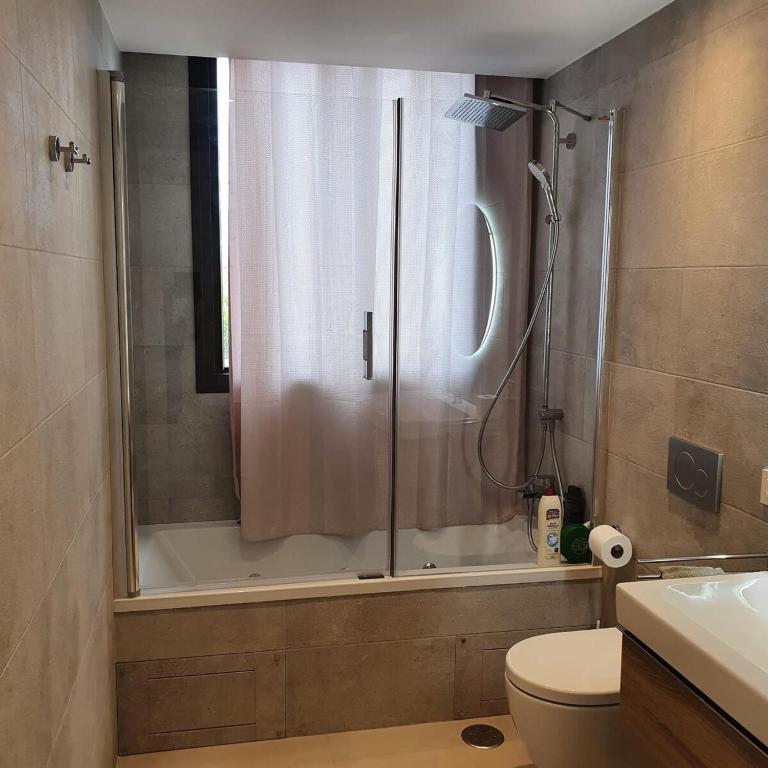 Luxury Santa Barbara Heights - Apartamento de 1 dormitorio - 9