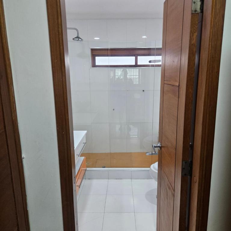 Migo - Deluxe Double Room with Shower - 9