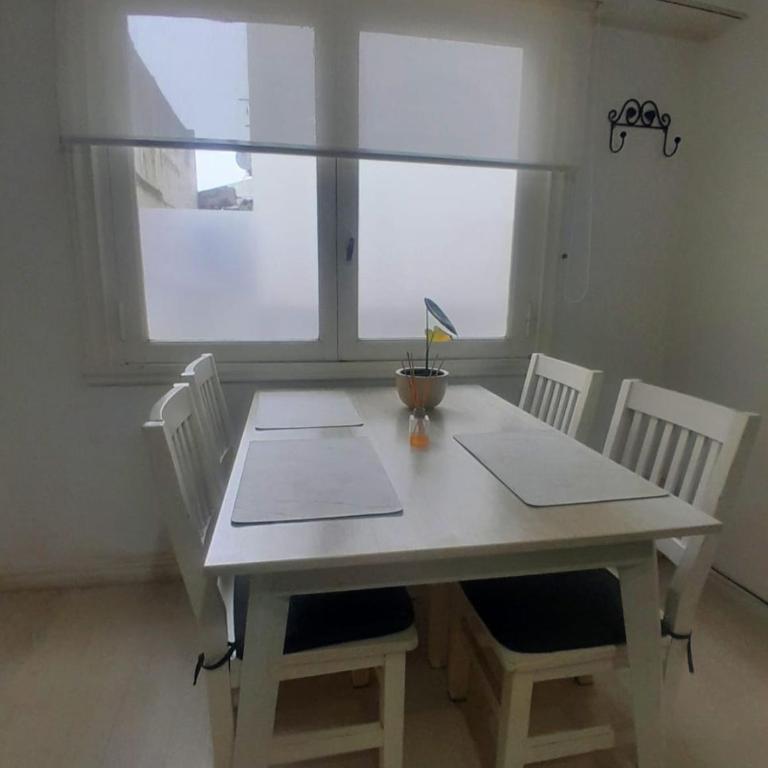 Depto Zona Güemes - Two-Bedroom Apartment - 4