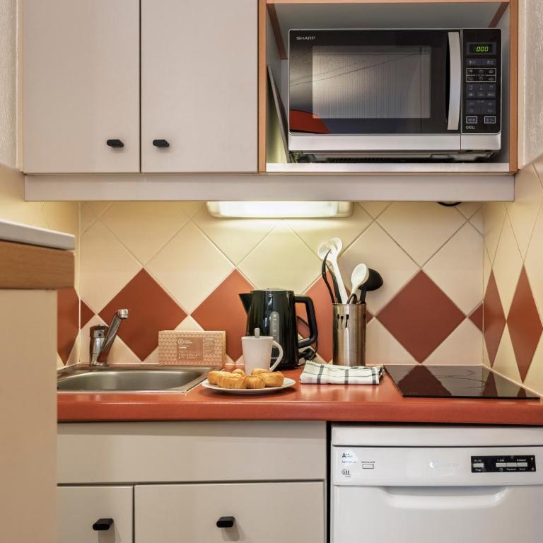 Résidence Pierre & Vacances Les Ravines - Studio Supérieur avec Alcôve de Couchage (4 Personnes) - 5