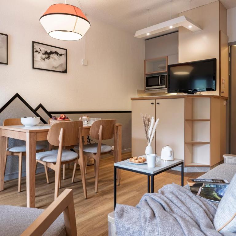 Résidence Pierre & Vacances Les Ravines - Studio Supérieur avec Alcôve de Couchage (4 Personnes) - Vue sur Montagne - 1