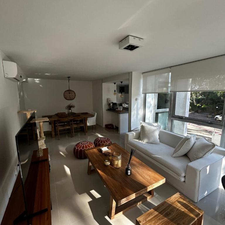 Apartamento amplio y moderno en Punta del Este - Two-Bedroom Apartment - 7