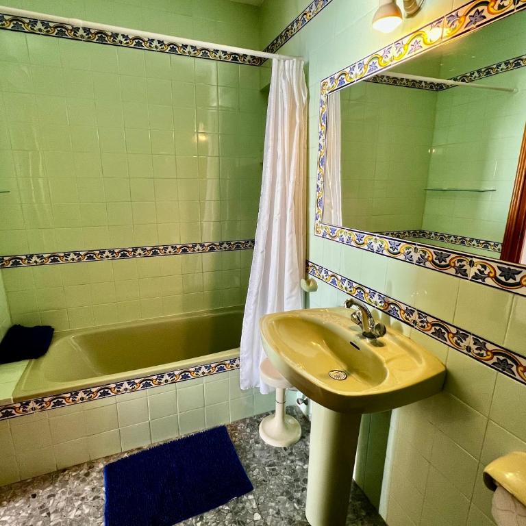 Villa Marietta, private pool villa with sea views and terrace, perfect for families and remote stays - Casa de 3 dormitorios - 30