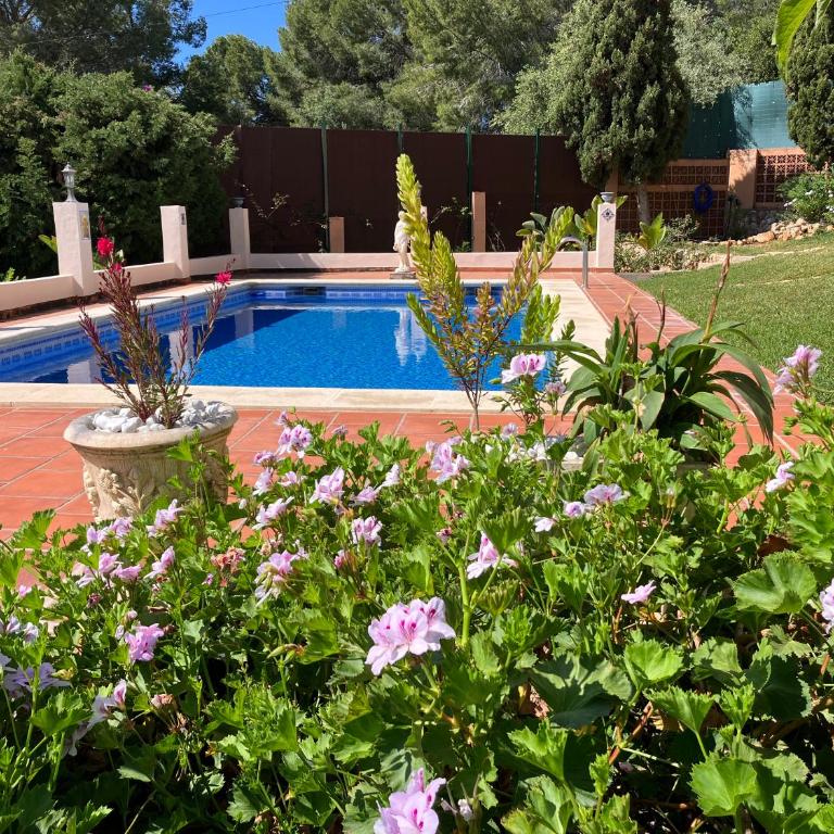 Villa Marietta, private pool villa with sea views and terrace, perfect for families and remote stays - Casa de 3 dormitorios - 45