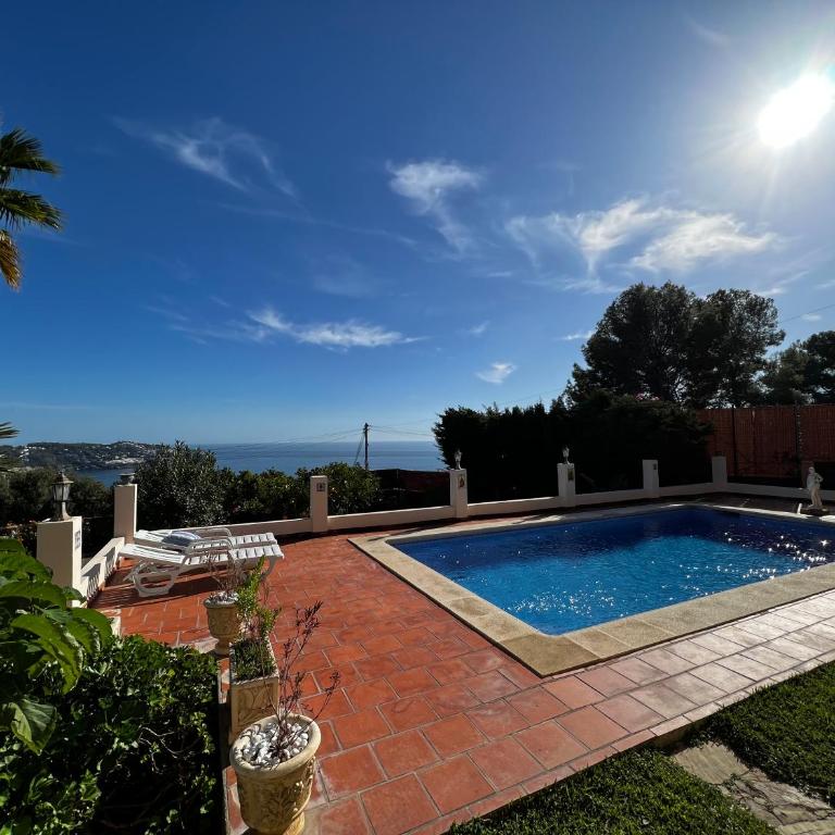 Villa Marietta, private pool villa with sea views and terrace, perfect for families and remote stays - Casa de 3 dormitorios - 58