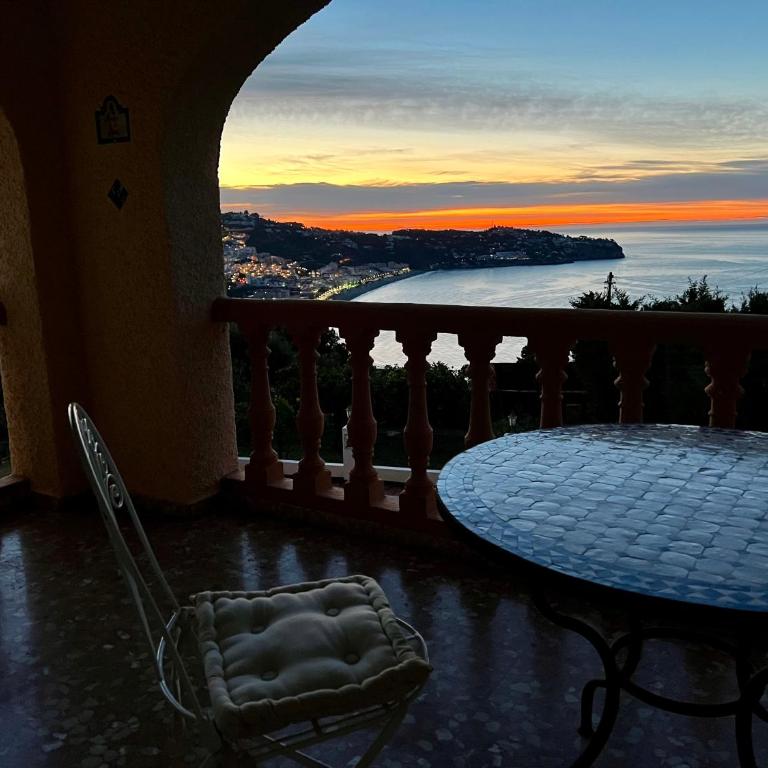 Villa Marietta, private pool villa with sea views and terrace, perfect for families and remote stays - Casa de 3 dormitorios - 67