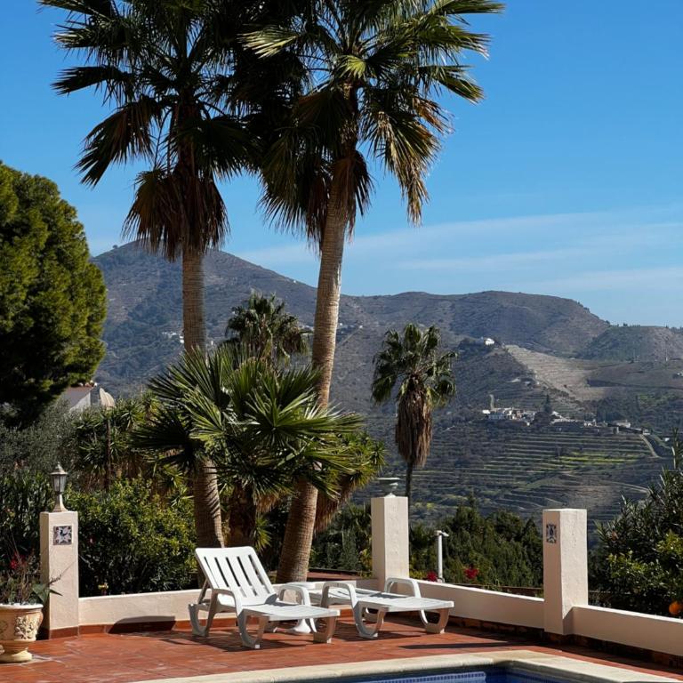 Villa Marietta, private pool villa with sea views and terrace, perfect for families and remote stays - Casa de 3 dormitorios - 69