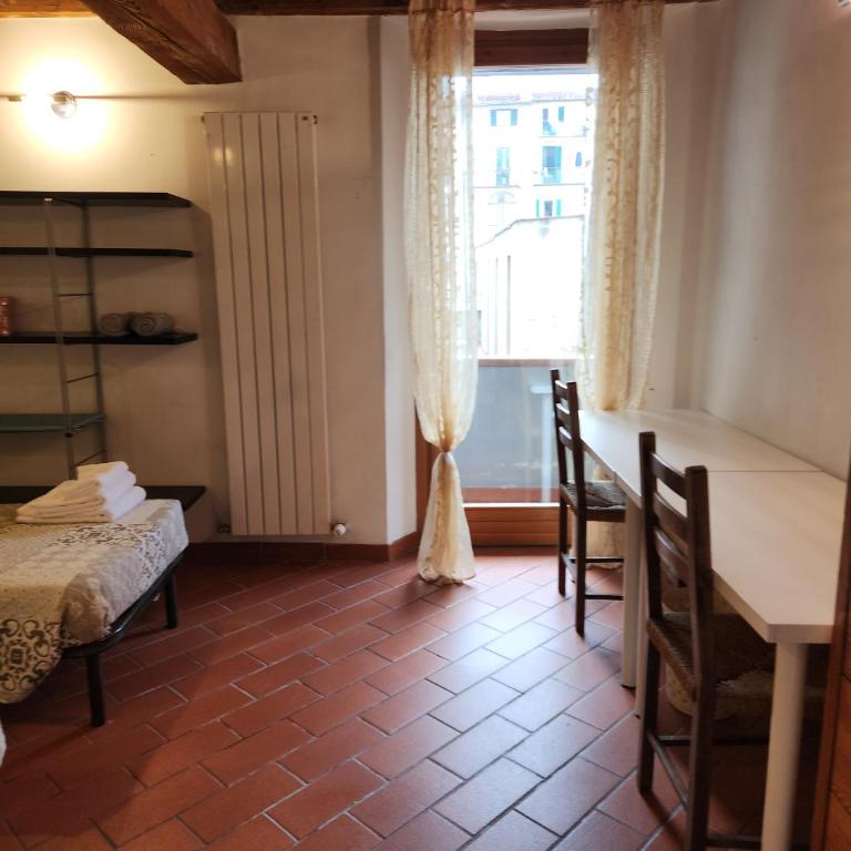 Florence center - Two-Bedroom Deluxe Apartment - 16