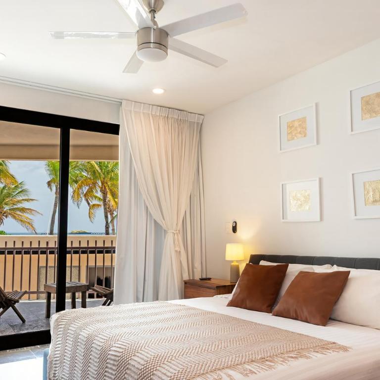 It Beach Condo - Two-Bedroom Apartment with Balcony and Sea View - 19