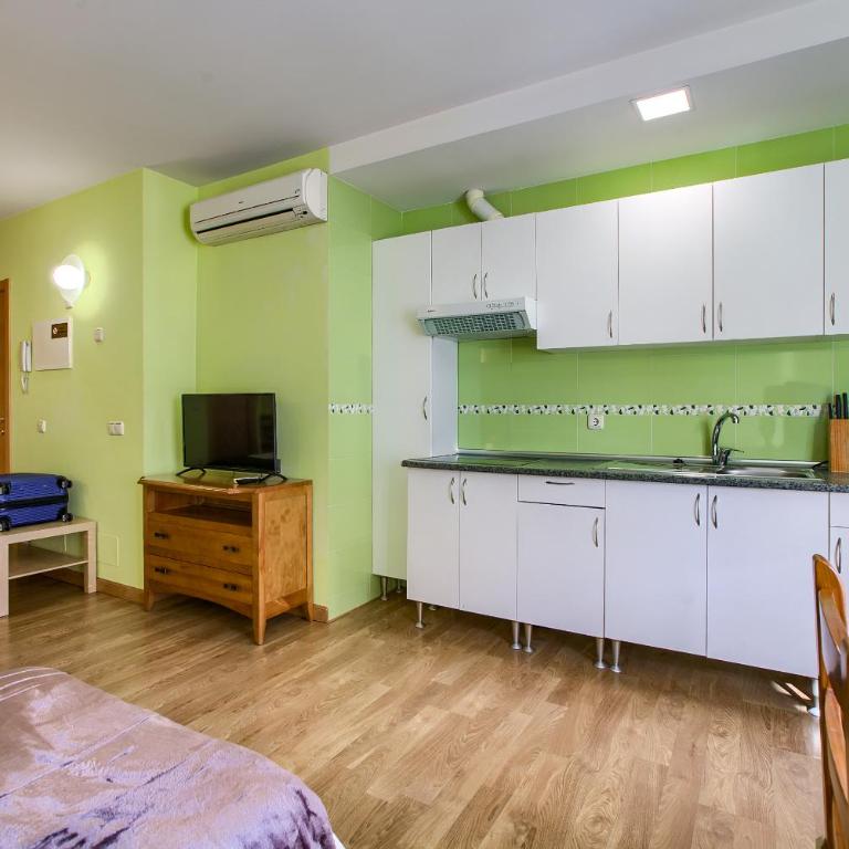 Apartamentos Barajas - Standard Triple Studio - 12