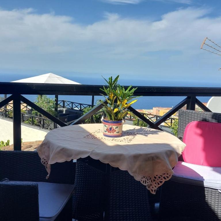 Apartment mit privatem Balkon sowie Meer- und Gebirgsblick im modernen Stil - Apartamento - 1