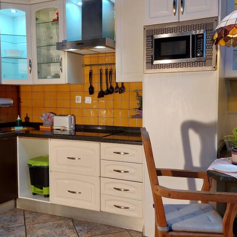 Günstiges Apartment an der Straße - Apartamento - 4