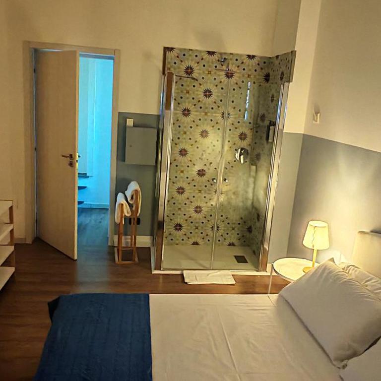 B&B SMARTFIT HOUSE - Room & Relax in Pescara - Camera Matrimoniale con Bagno Privato - 1