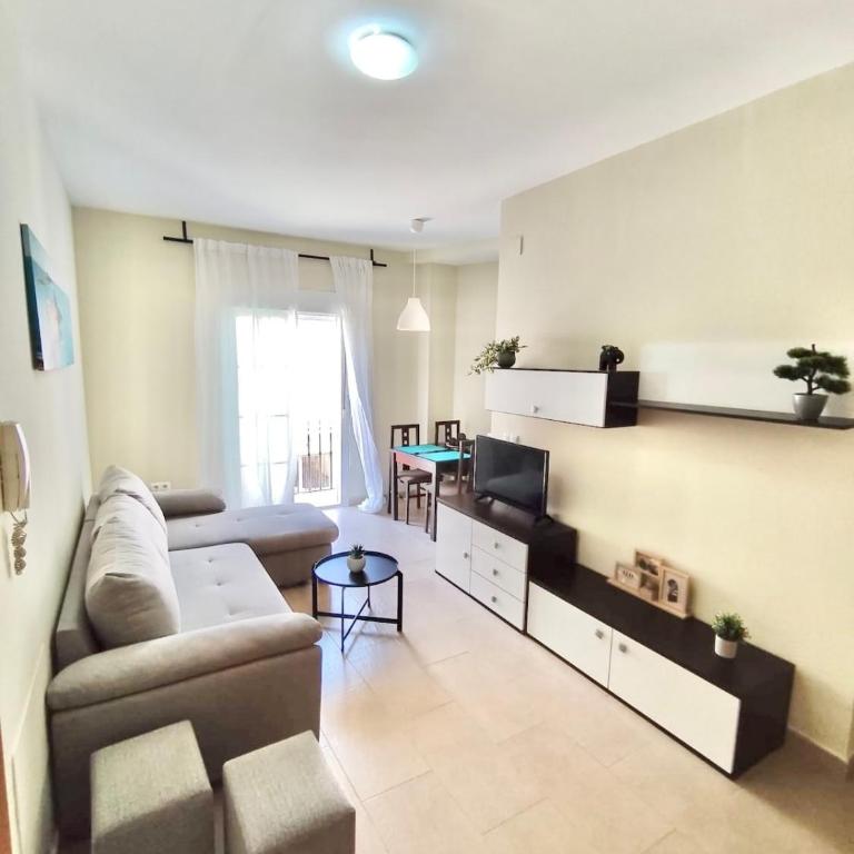 En el Corazón de Málaga - Three-Bedroom Apartment - 1