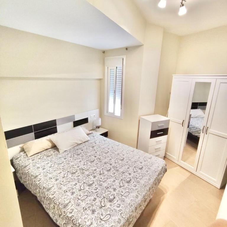 En el Corazón de Málaga - Three-Bedroom Apartment - 11