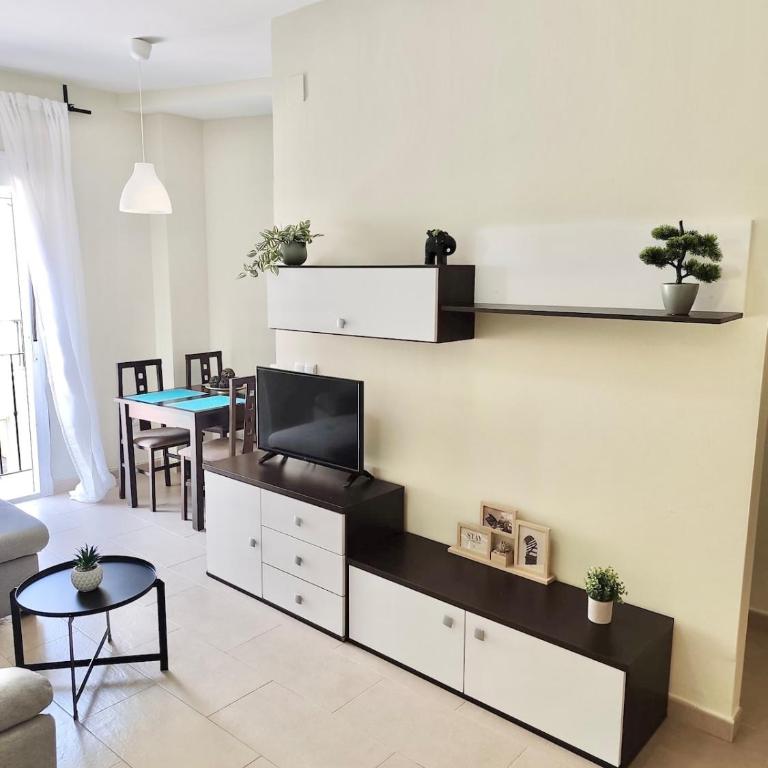 En el Corazón de Málaga - Three-Bedroom Apartment - 13