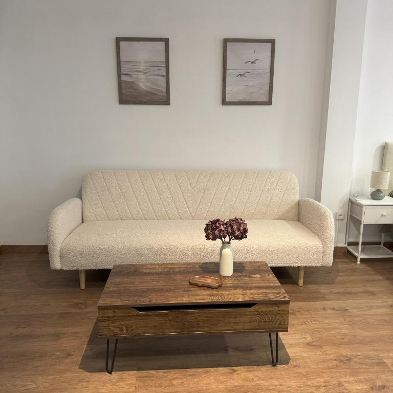 Med Time Hotel Boutique - Habitación Familiar con balcón - 11