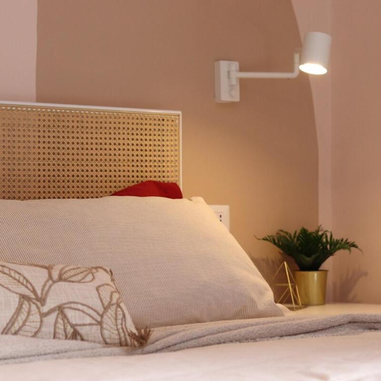 Funkey Studio - One-Bedroom House - 1