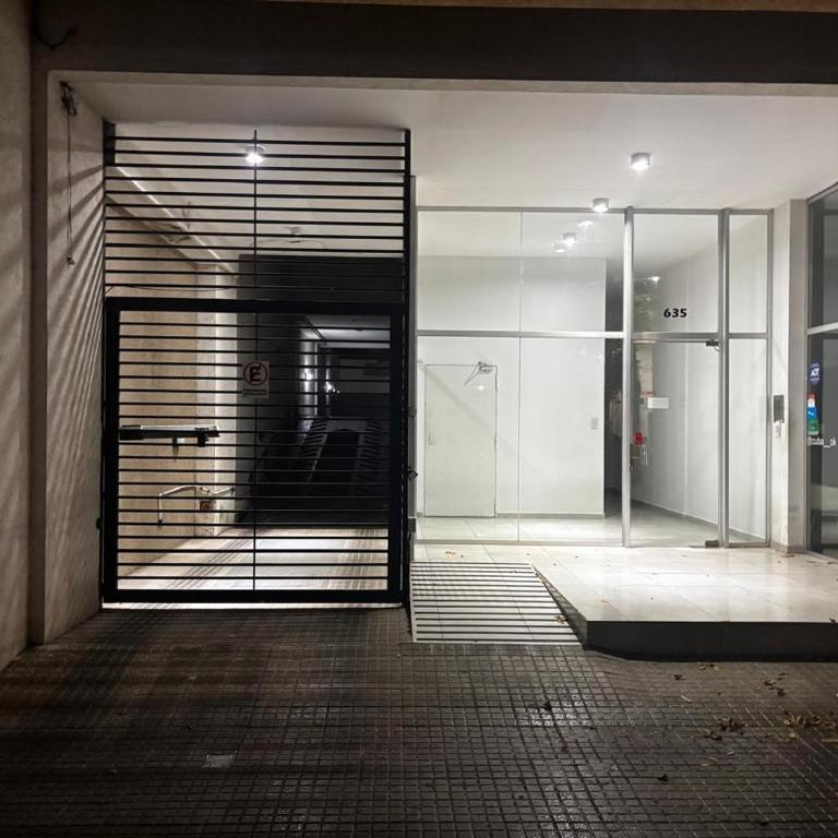 La Plata centro con cochera 10 y 45 - Estudio Deluxe - 6