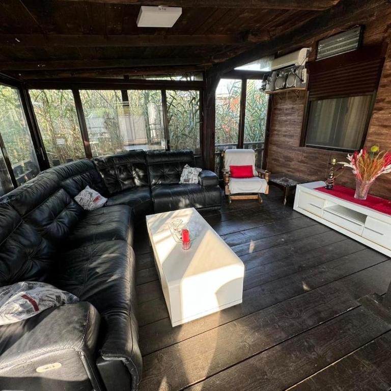 Sojenica Asije - Three-Bedroom House - 6