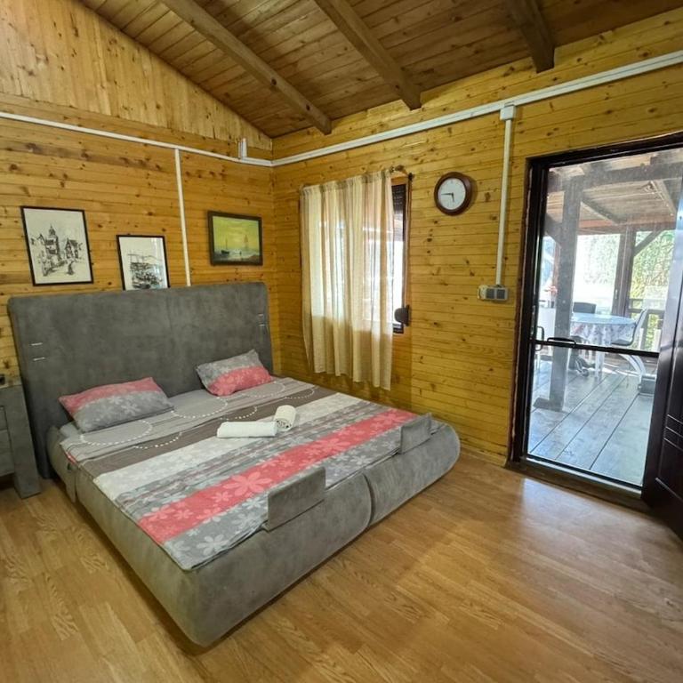 Sojenica Asije - Three-Bedroom House - 10