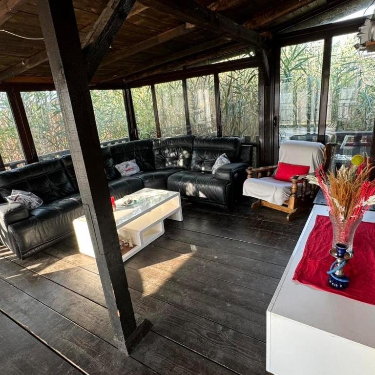 Sojenica Asije - Three-Bedroom House - 15