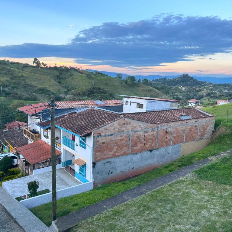 Blomst Casa Hostal - Four-Bedroom Apartment with Balcony - 31