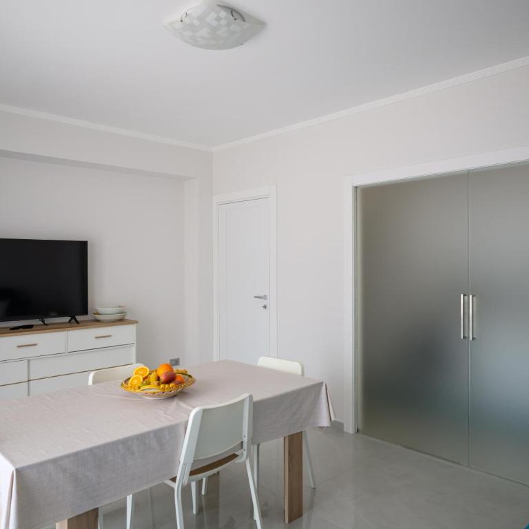 Il Tridente - Appartamento con 1 Camera da Letto e Balcone - 19