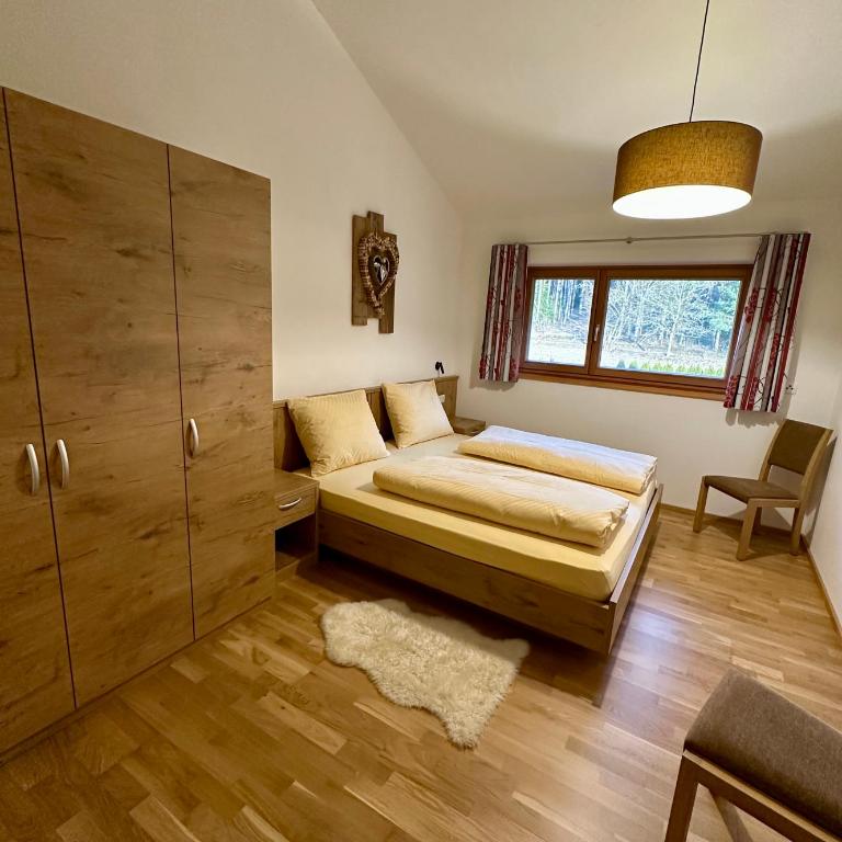Frunhaus - Zimmer, Apartments, Ferienwohnungen - Apartamento de 1 dormitorio con balcón - 1