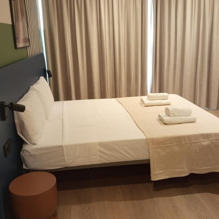 Groma Rooms - Habitación Doble con baño compartido - 1 o 2 camas - 1