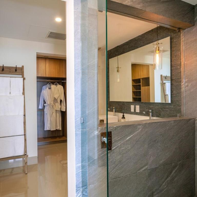 Penthouse with Panoramic Ocean & Arch View! - Apartamento de 1 dormitorio - 9